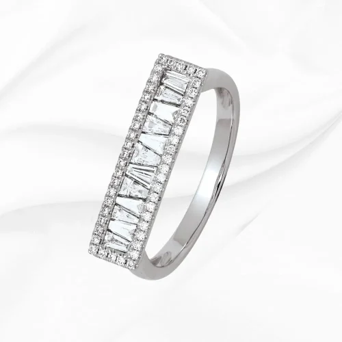 Alliance en or blanc et diamants, 0.47ct, L'Etabli du Bijoutier