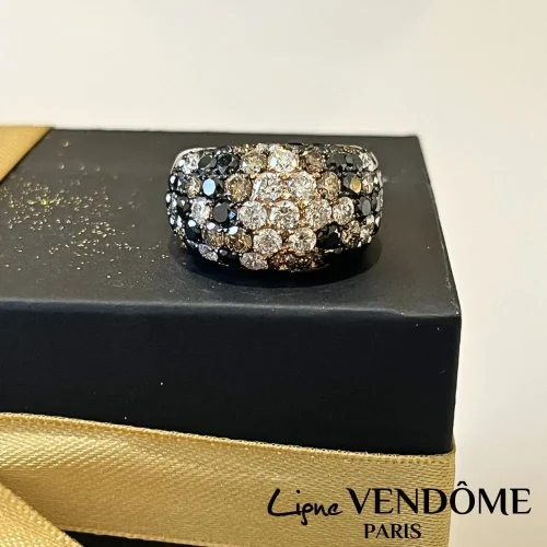 Bague boule en or rose, diamants blancs, diamants noirs et diamants bruns, Ligne Vendôme, L'Etabli du Bijoutier
