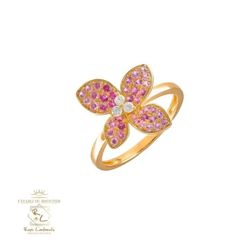 Bague fleur en or jaune et saphirs roses, une pièce sublime chez l'Etabli du bijoutier Haguenau
