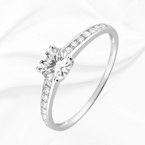 Solitaire accompagné en or blanc 375/000, oxydes de zirconium, Rosalia, L'Etabli du Bijoutier, Haguenau