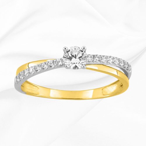 Solitaire accompagné entrelacé en or jaune 375/000, oxydes de zirconium, Solène, L'Etabli du Bijoutier, Haguenau