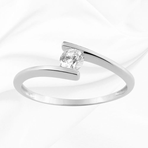 Solitaire décalé en or blanc 375/000, oxyde de zirconium, Ines, L'Etabli du Bijoutier, Haguenau