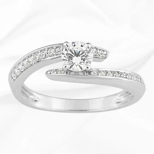 Solitaire décalé en or blanc 18k et zirconium, L'Etabli du Bijoutier